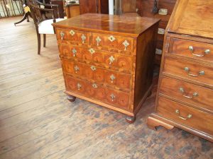 Antique English Oyster Veneer Olivewood Queen Anne Style Bachelor's Chest
