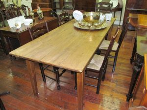 Antique English Solid Pine Tapered Leg Farmhouse Table