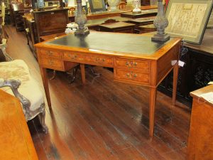Bench Made Pippy Yew-wood Leather Top Writing Table