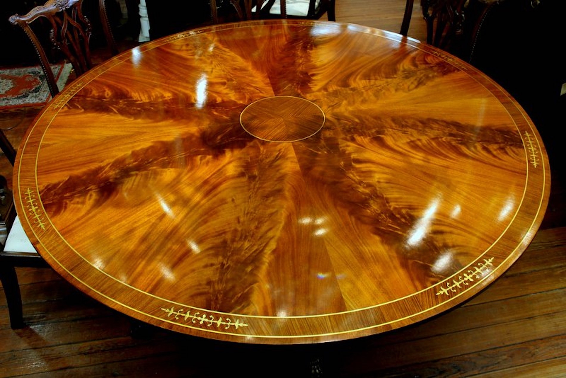 English Bench-Made Regency Style Circular Dining Table - Image 13