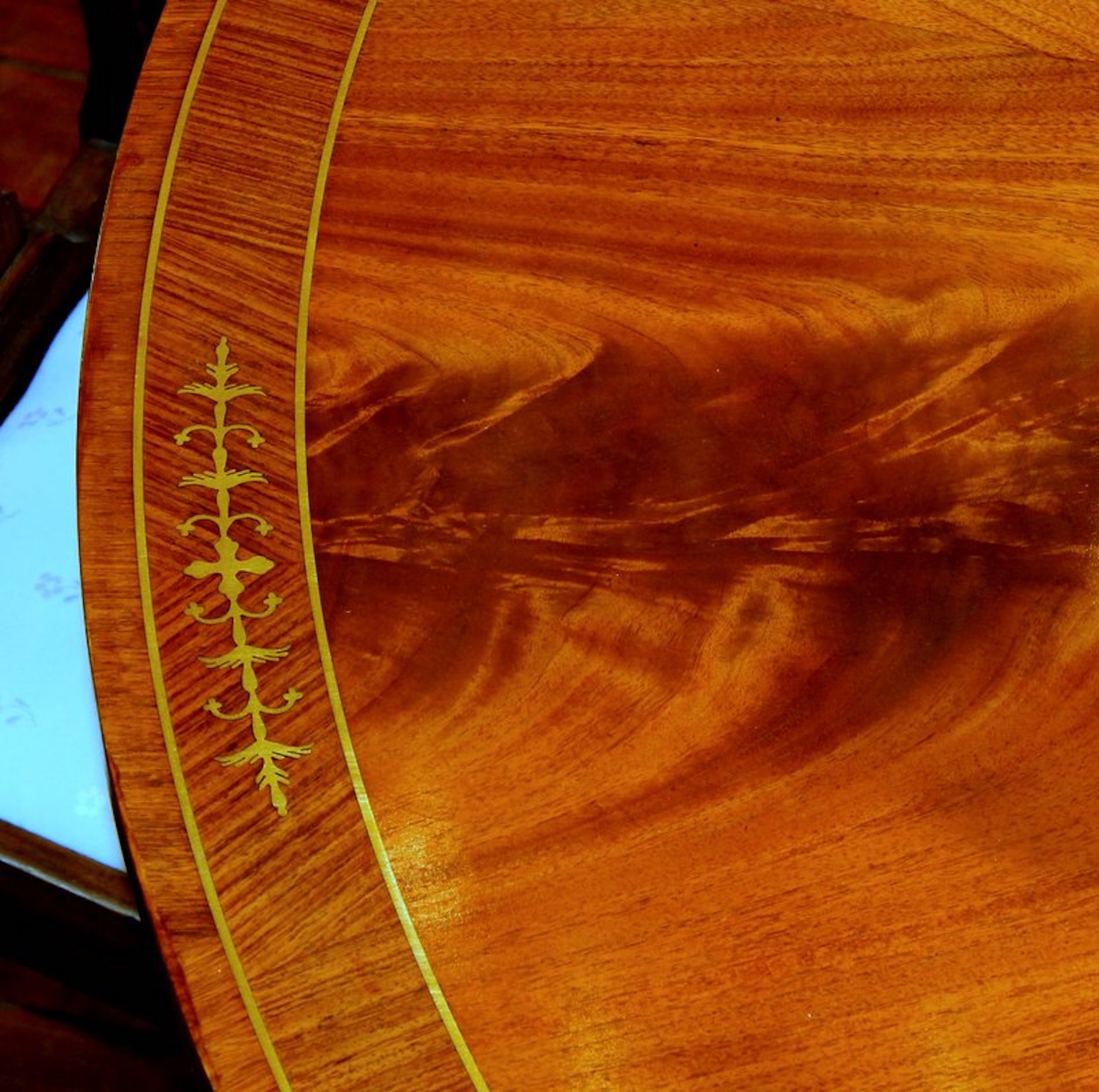 English Bench-Made Regency Style Circular Dining Table - Image 11