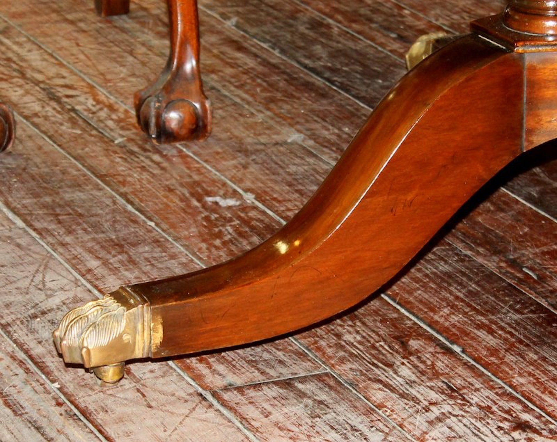 English Bench-Made Regency Style Circular Dining Table - Image 10