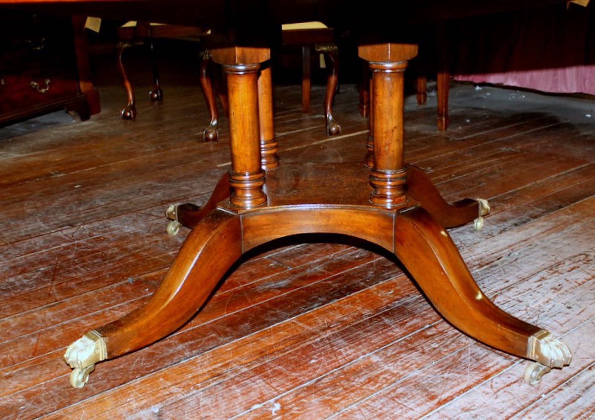 English Bench-Made Regency Style Circular Dining Table - Image 2