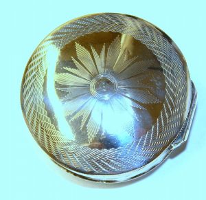 Dutch Hand Engraved .833 Fine Silver Round Snuff Box