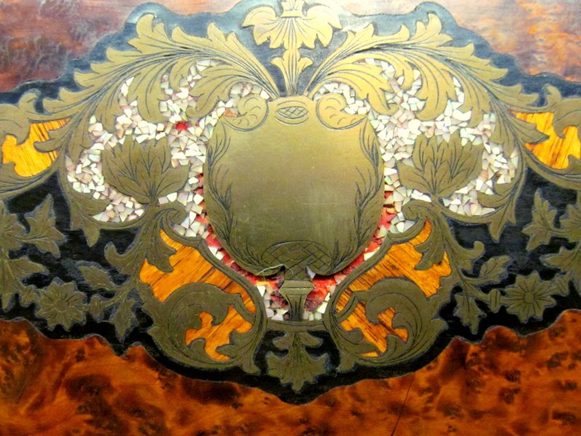 Antique French Amboyna and Rosewood Cave a'Liqueur Set - Image 17