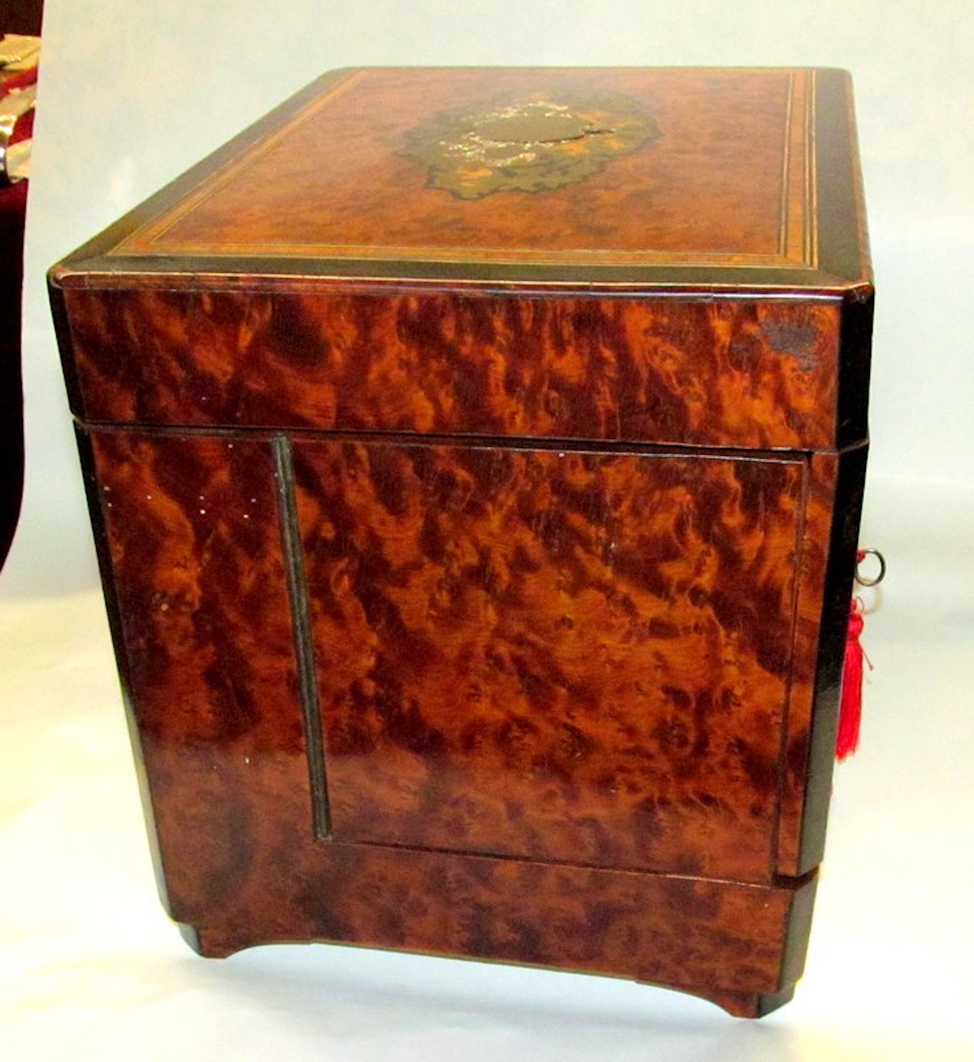 Antique French Amboyna and Rosewood Cave a'Liqueur Set - Image 11