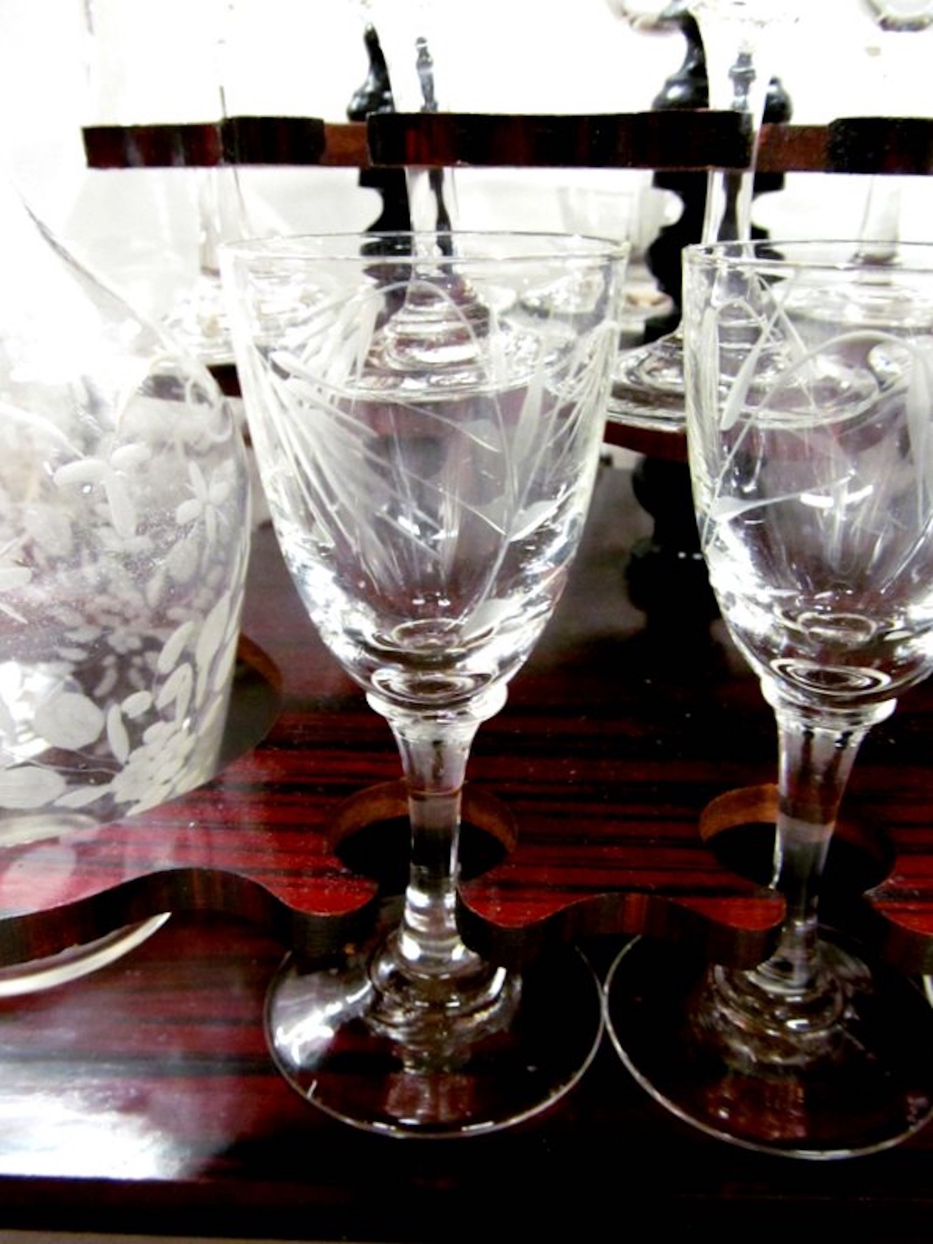 Antique French Amboyna and Rosewood Cave a'Liqueur Set - Image 6