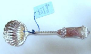 Antique American Coin Silver Shell Bowl Gravy Ladle