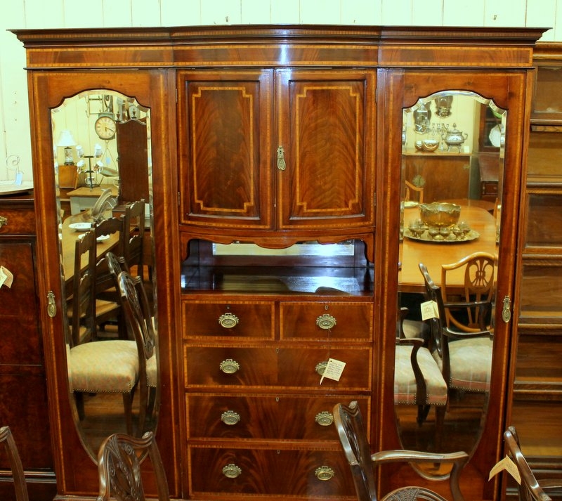 Antique English Inlaid Flame Mahogany Edwardian Period Compactum Wardrobe - Image 11