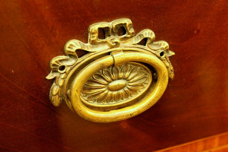 Antique English Inlaid Flame Mahogany Edwardian Period Compactum Wardrobe - Image 2