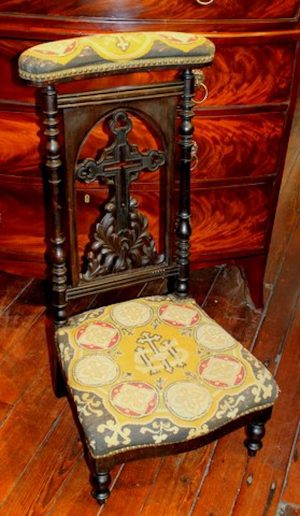 Antique French Napoleon III Carved Oak and Needlepoint Prie Dieu