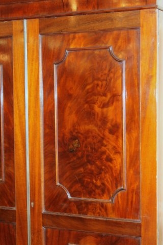 Antique English Book-matched Flame or Crotch Mahogany Wardrobe or Armoire - Image 9