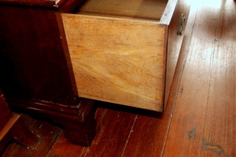 Antique English Book-matched Flame or Crotch Mahogany Wardrobe or Armoire - Image 5