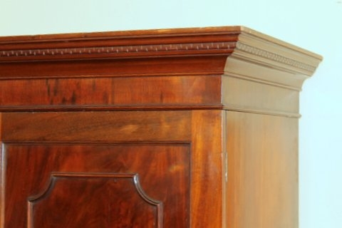 Antique English Book-matched Flame or Crotch Mahogany Wardrobe or Armoire - Image 3