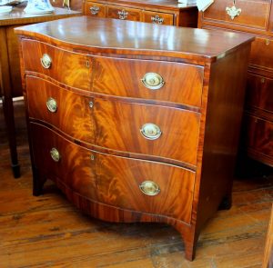 Antique English George III Flame or Book-matched Figured Mahogany Hepplewhite Style Serpentine Chest of Drawers