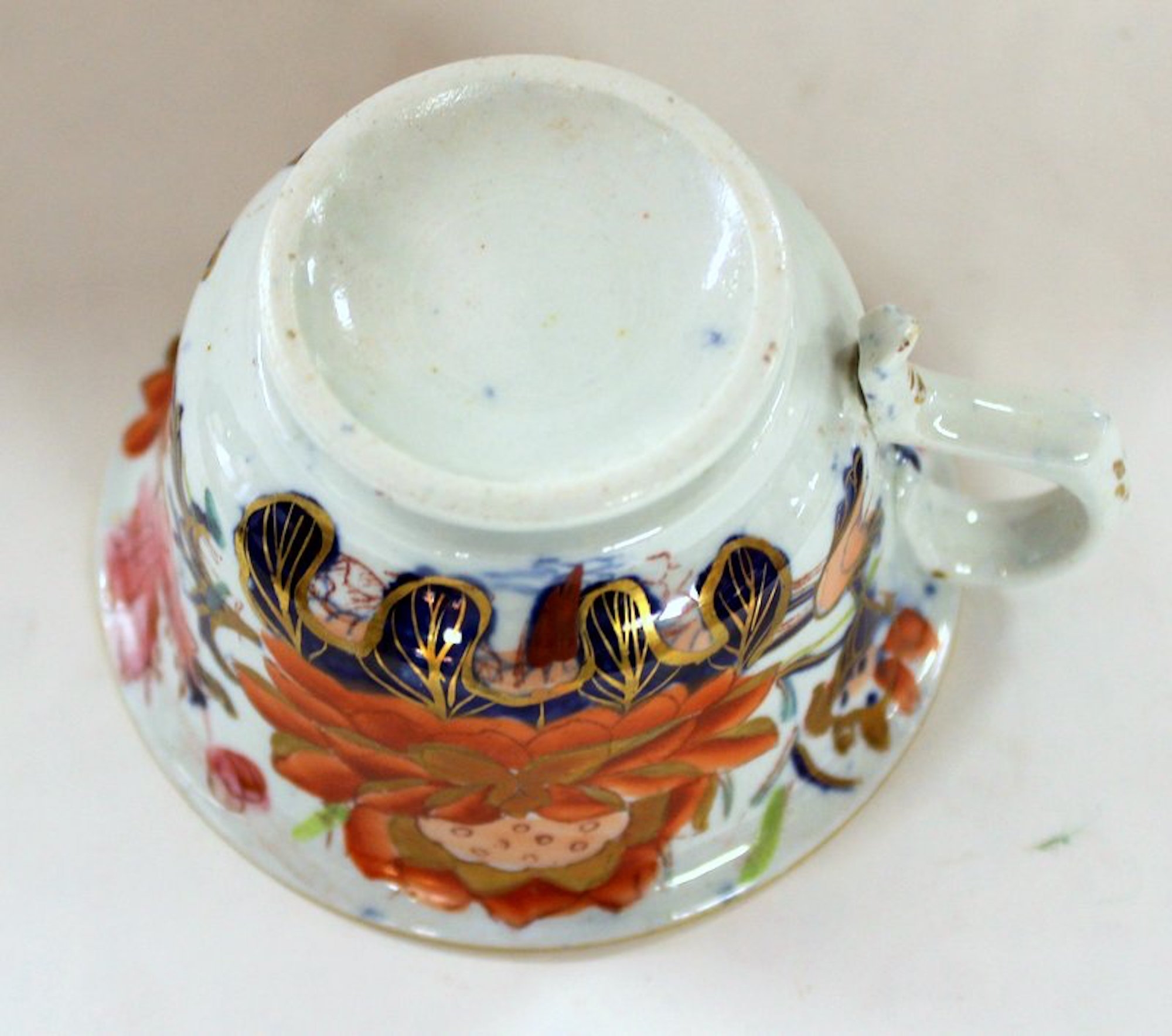 Set of Six Antique English Mason's Ironstone "Water Lily" Pattern Teacups and Saucers - Image 3