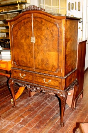 English Book-matched Burr Walnut and Hand Carved Georgian Style Drinks Cabinet