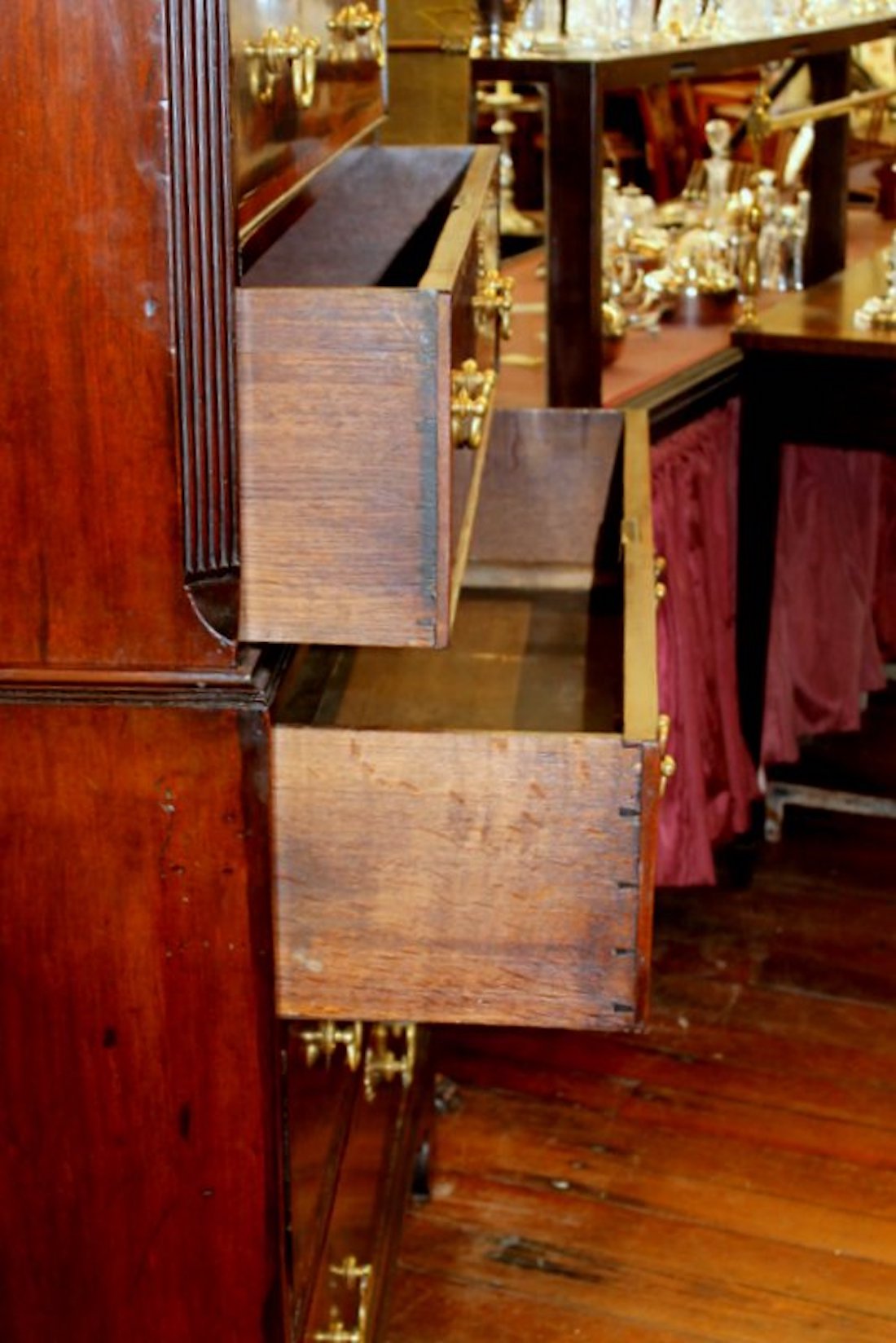 Antique English George III. Satinwood Inlaid Flame or Crotch Mahogany Chippendale Style Chest on Chest - Image 13