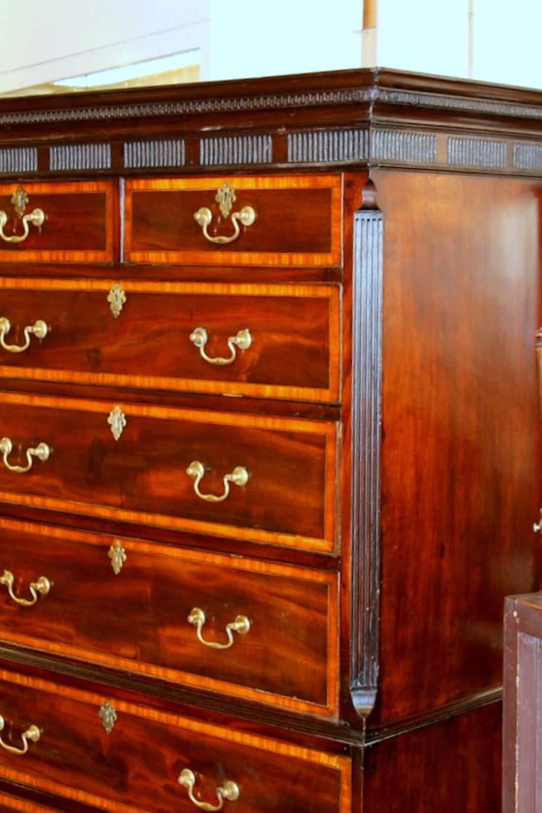 Antique English George III. Satinwood Inlaid Flame or Crotch Mahogany Chippendale Style Chest on Chest - Image 8